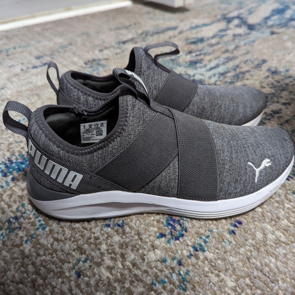 Grey Women's Puma Sneakers